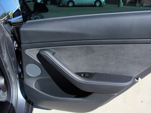 Used 2021 Tesla Model 3 Performance image 55