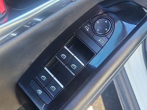 Used 2024 MAZDA CX-30 AWD 2.5 S w/ Preferred Package image 18