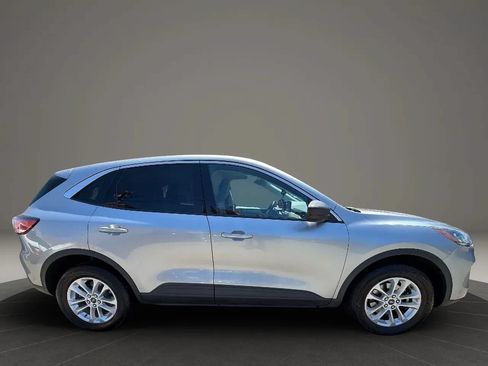 Used 2022 Ford Escape SE w/ Convenience Package AWD/4WD image 4