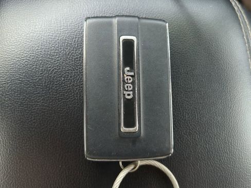 Used 2024 Jeep Grand Cherokee Limited 4xe image 27