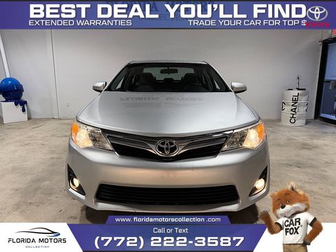 Used 2012 Toyota Camry LE FWD image 2