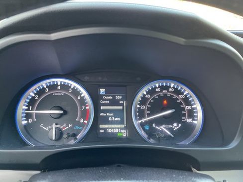 Used 2019 Toyota Highlander XLE image 24