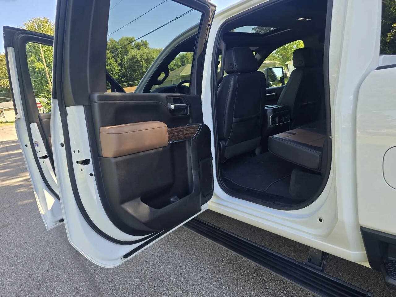 Used 2022 Chevrolet Silverado 3500 High Country w/ Z71 Off-Road Package AWD/4WD image 18