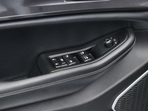 Used 2021 Jeep Grand Cherokee L Laredo image 19