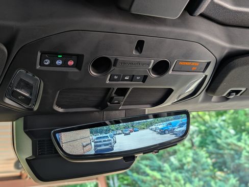 Used 2025 GMC Hummer EV 2X AWD/4WD image 30