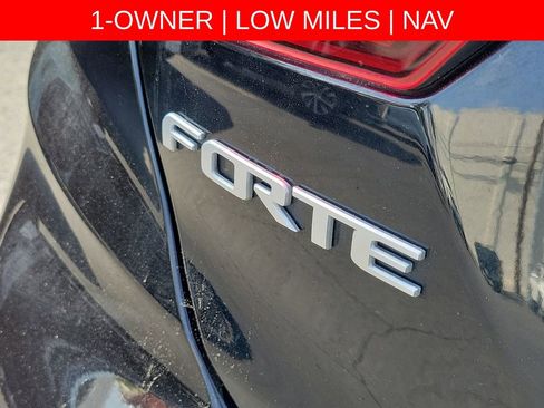 Used 2022 Kia Forte GT-Line w/ GT-Line Technology Package FWD image 10