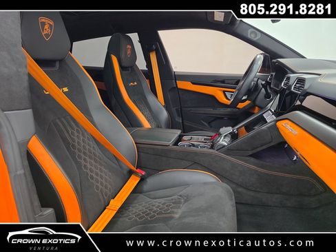Used 2024 Lamborghini Urus S AWD/4WD image 18