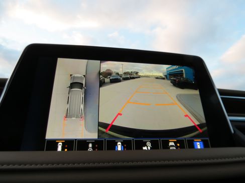 Used 2024 Chevrolet Tahoe Premier image 25