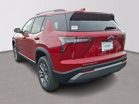 New 2026 Chevrolet Equinox LT w/ Convenience Package II AWD/4WD image 3