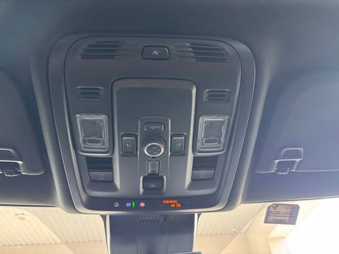 Used 2025 GMC Yukon Denali Ultimate w/ LPO, Floor Liner Package AWD/4WD image 19