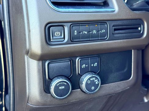 Used 2021 Chevrolet Tahoe LT image 16