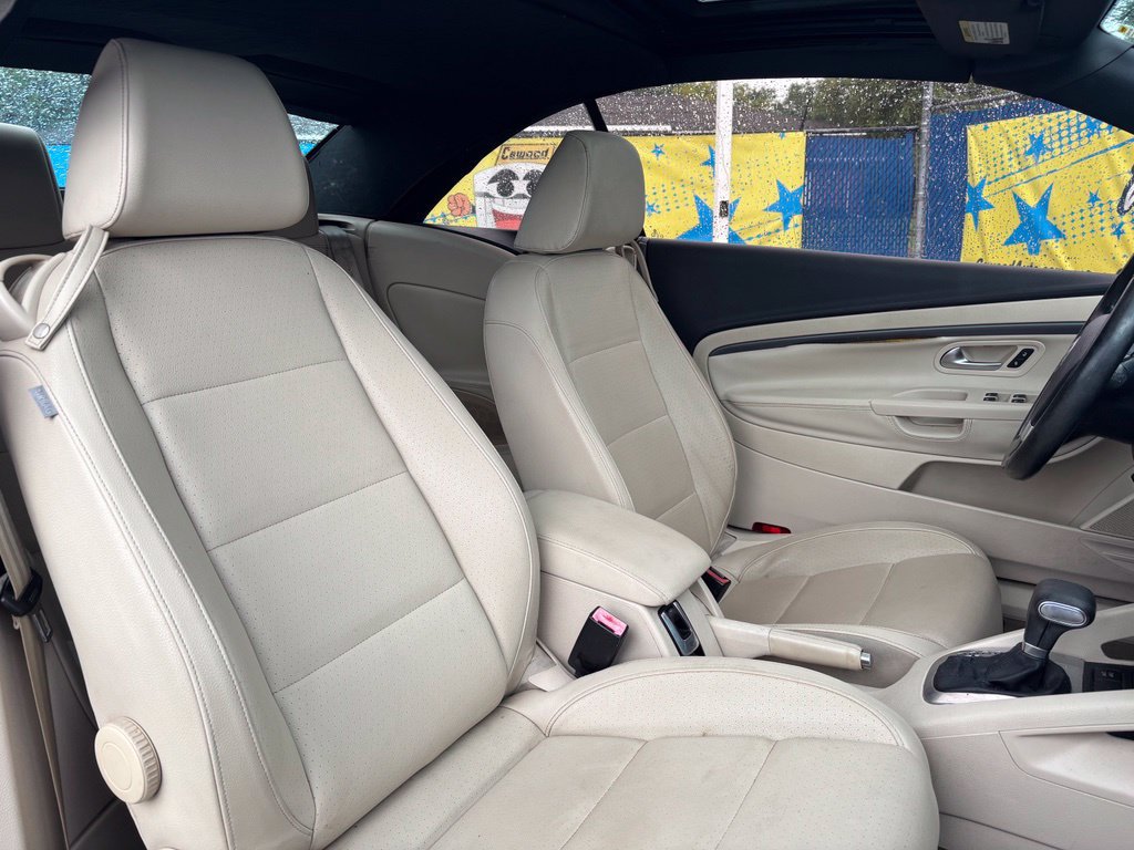 Used 2009 Volkswagen Eos Komfort FWD image 15