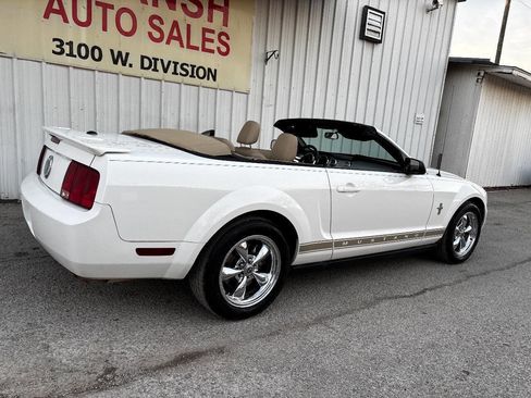 Used 2007 Ford Mustang Convertible image 26