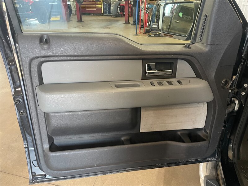 Used 2012 Ford F150 XLT w/ XLT Chrome Pkg AWD/4WD image 17