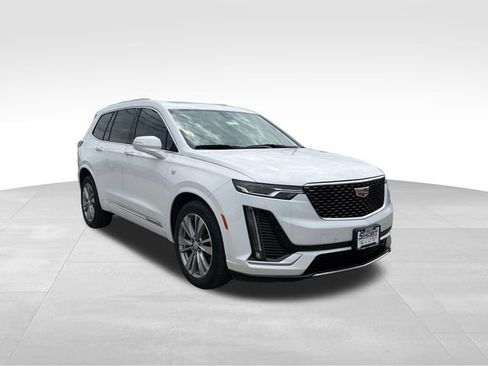 Used 2024 Cadillac XT6 Premium Luxury AWD/4WD image 6