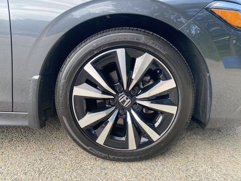 Used 2022 Honda Civic EX image 9
