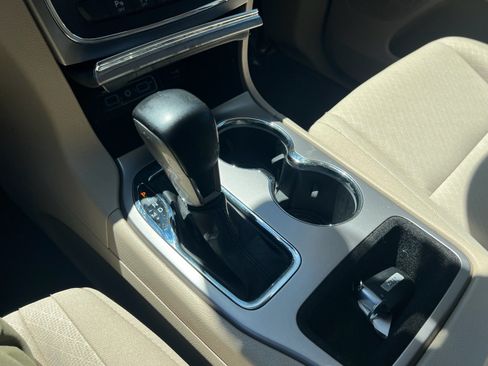 Used 2021 Jeep Grand Cherokee Laredo RWD image 26