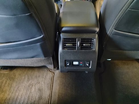 Used 2023 Mitsubishi Outlander SEL image 12