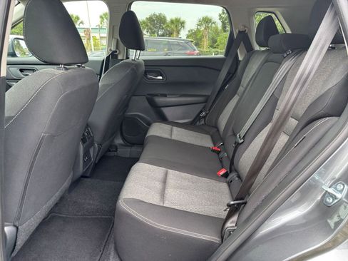 Used 2025 Nissan Rogue SV AWD/4WD image 29