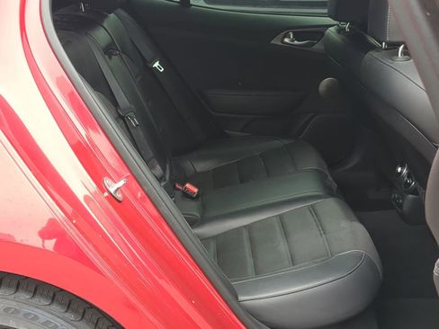 Used 2018 Kia Stinger GT2 image 23