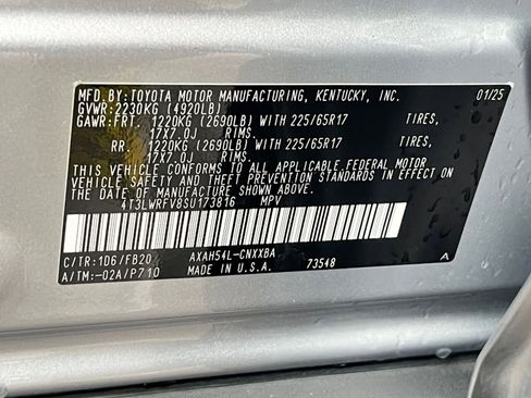 Used 2025 Toyota RAV4 LE image 28