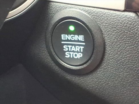 Used 2022 Ford Escape SEL image 27