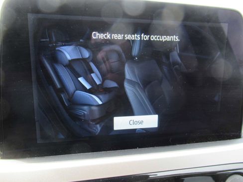 Used 2022 Ford Escape SE w/ SE Sport Appearance Package image 31