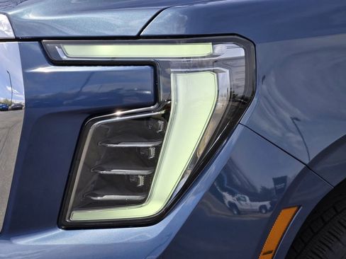 New 2026 GMC Yukon Elevation w/ Elevation Premium Package AWD/4WD image 5