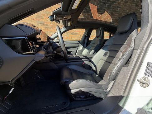 Certified 2024 Porsche Taycan image 5