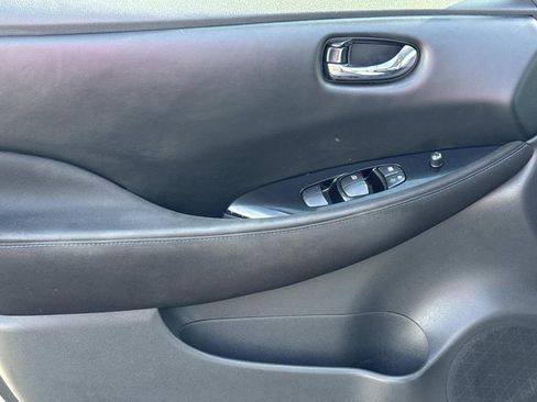 Used 2018 Nissan Leaf SV w/ SV All Weather Package image 17