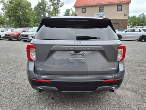 Used 2024 Ford Explorer XLT w/ Equipment Group 202A image 14