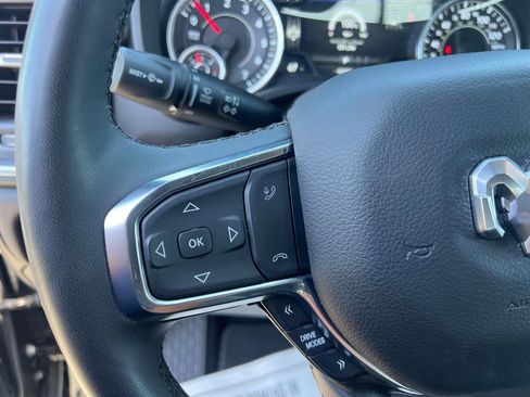 Used 2025 RAM 1500 Laramie AWD/4WD image 18