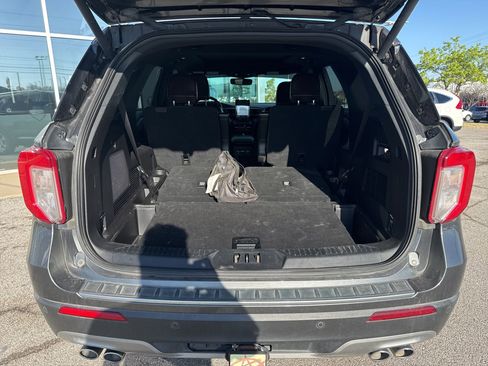 Used 2020 Ford Explorer Platinum w/ Premium Technology Package image 6