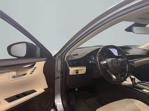 Used 2018 Lexus ES 350 350 w/ Navigation System Package image 9