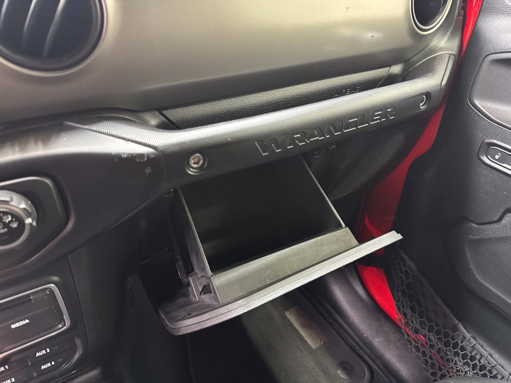 Used 2018 Jeep Wrangler Unlimited Sport S AWD/4WD image 28