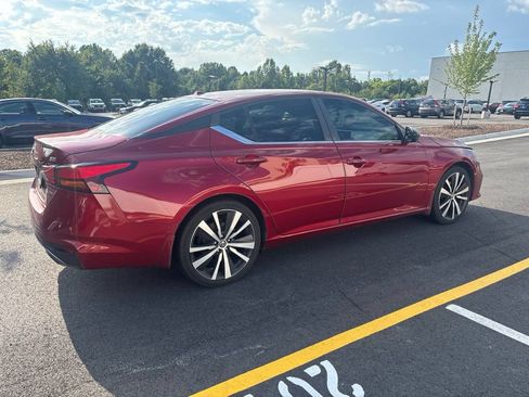 Used 2020 Nissan Altima 2.5 SR FWD image 3