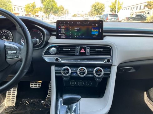 Used 2023 Genesis G70 2.0T w/ Sport Prestige Package RWD image 15