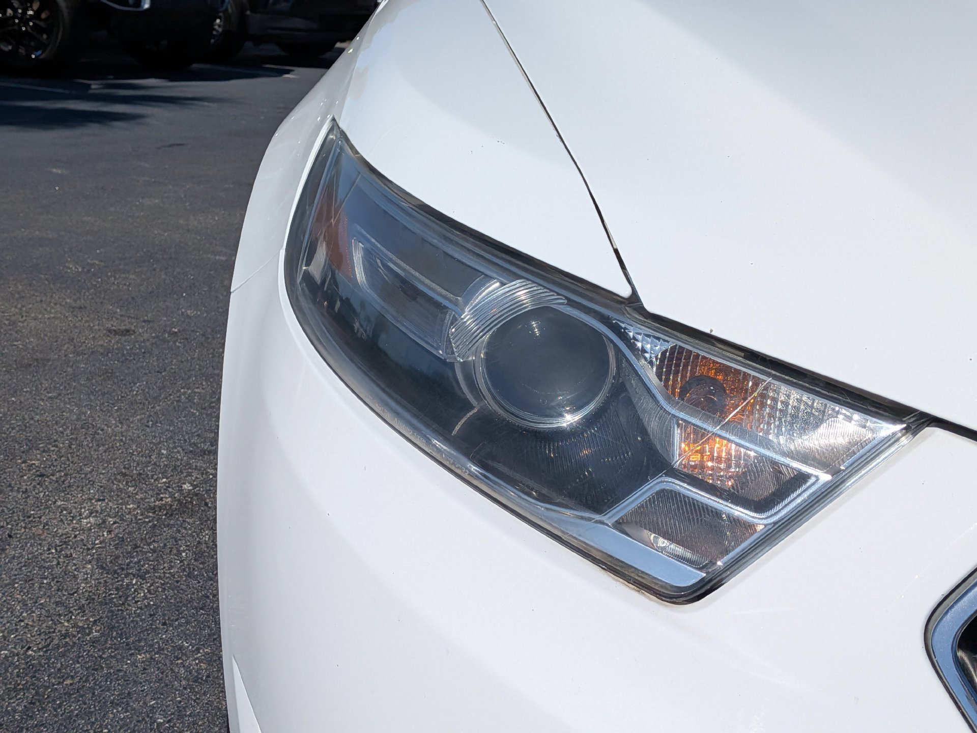 Used 2015 Ford Taurus SE FWD image 11