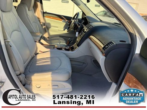 Used 2010 Saturn Outlook XR image 20