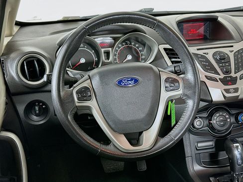 Used 2013 Ford Fiesta SE image 17