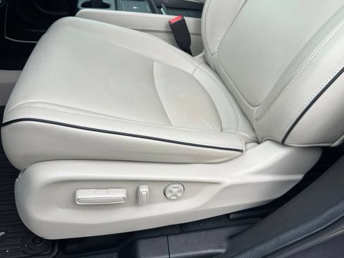 Used 2025 Honda Odyssey Touring image 41