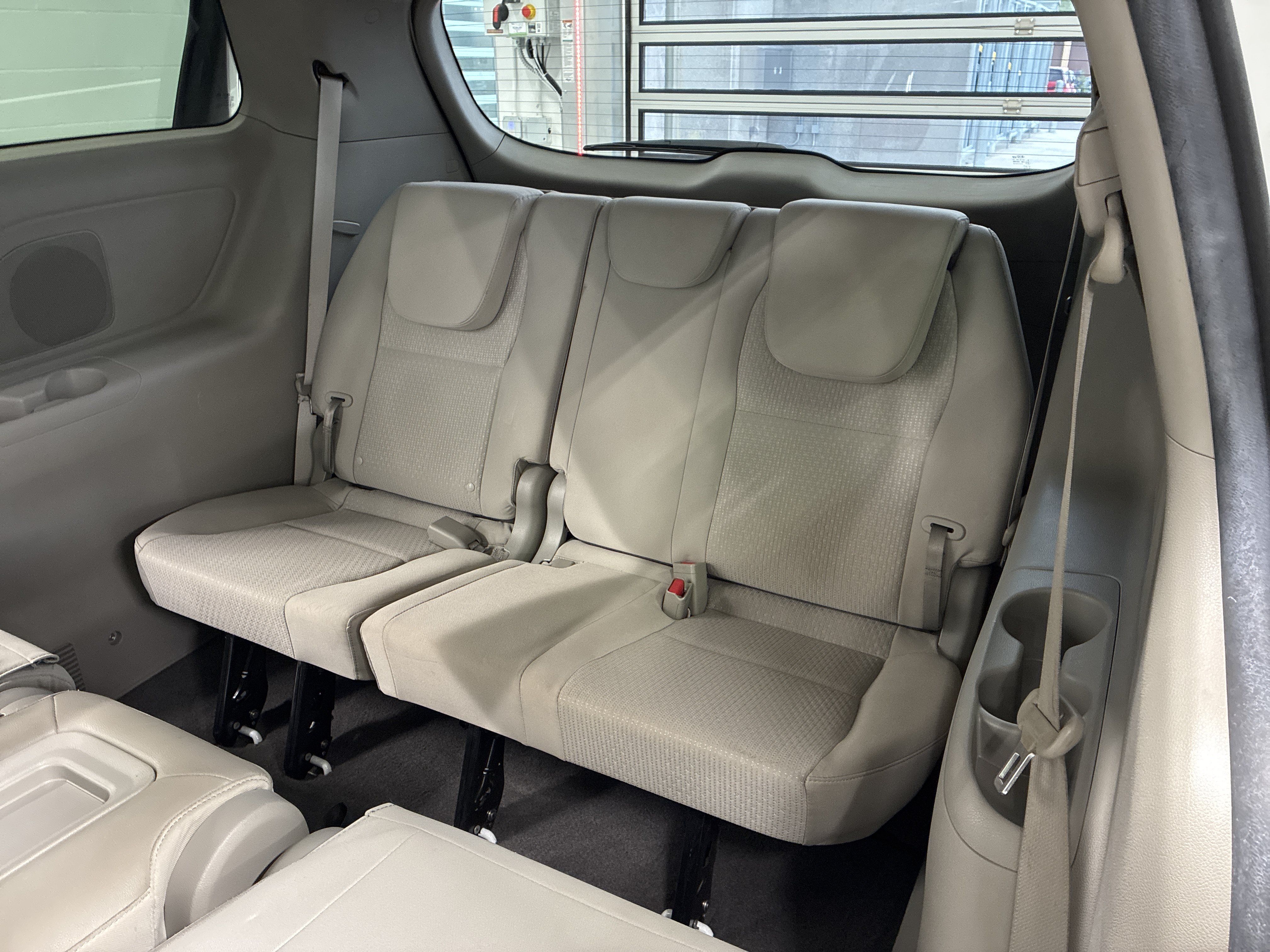 Used 2018 Kia Sedona LX FWD image 10