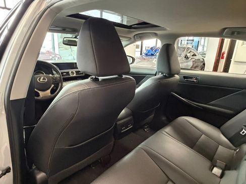 Used 2015 Lexus IS 250 w/ Premium Package RWD image 26