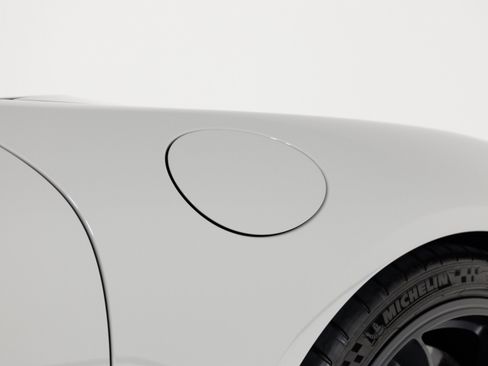 Used 2018 Porsche 911 GT3 RWD image 64