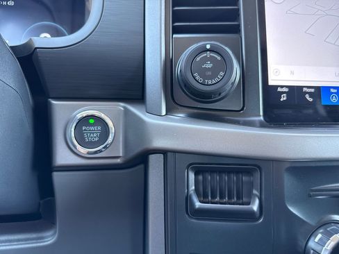 Used 2025 Ford F150 Lightning XLT image 24