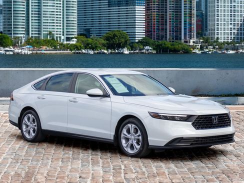 Certified 2024 Honda Accord LX image 3