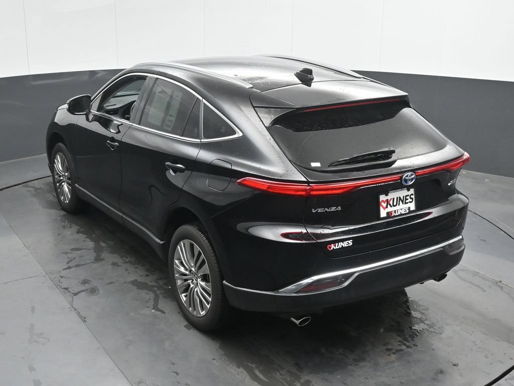 Used 2024 Toyota Venza XLE AWD/4WD image 38