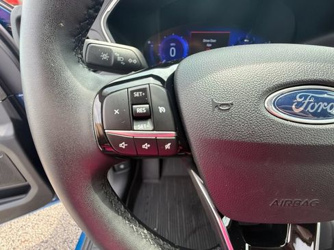 Used 2022 Ford Escape SEL w/ Technology Package AWD/4WD image 17