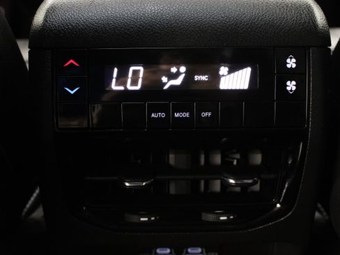 Used 2024 Jeep Grand Cherokee L Laredo AWD/4WD image 30