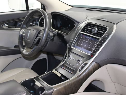 Used 2020 Lincoln Nautilus Reserve w/ Equipment Group 201A image 31